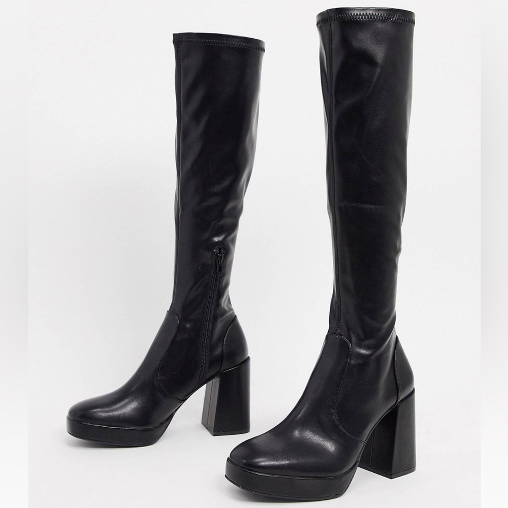 Pull&Bear platform heel knee boots in black